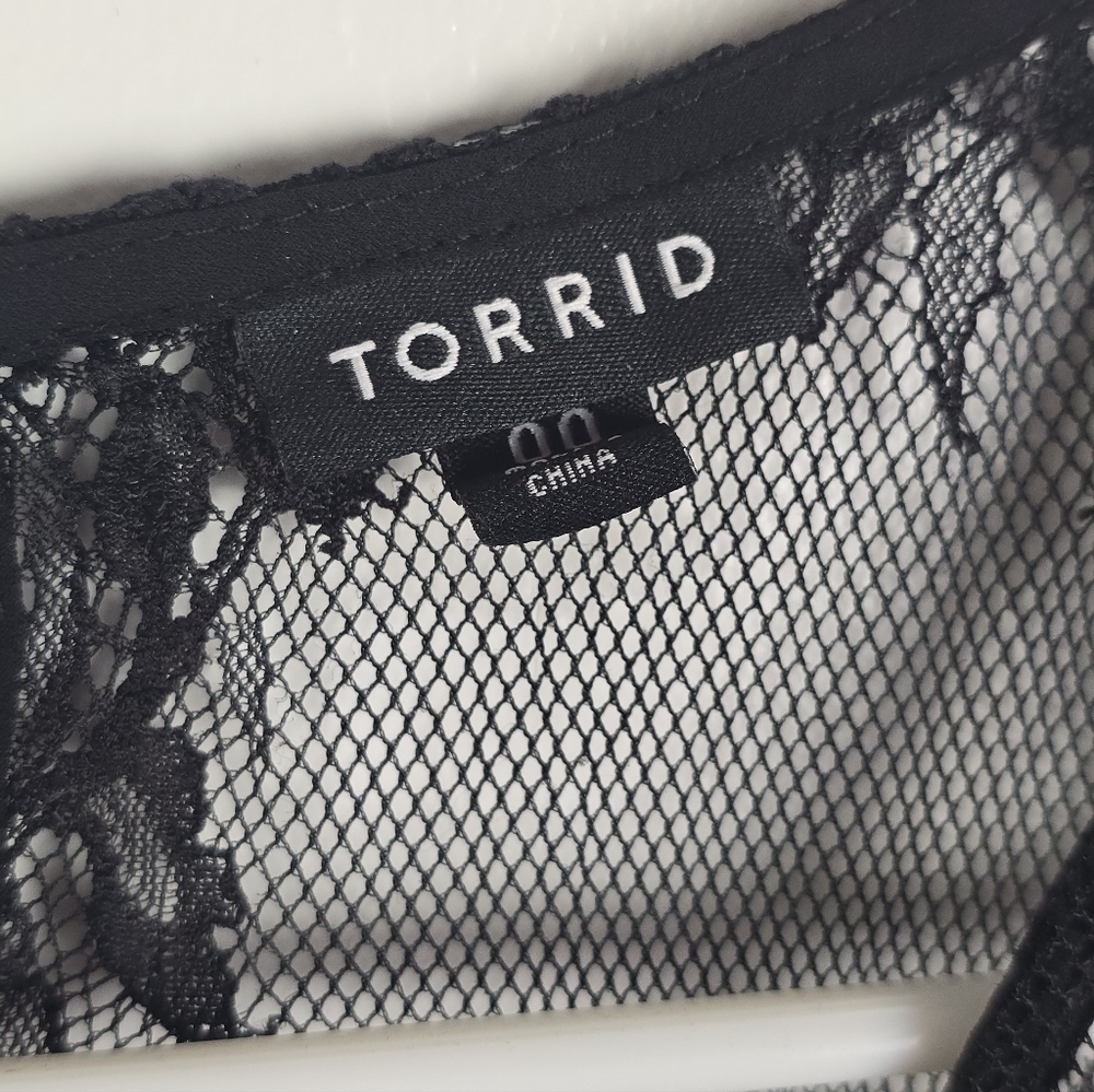 Torrid Teal and Black Lace Blouse 00 - Picture 3 of 8